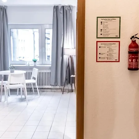 Ha-mitte 01-1 I Monteurwohnung Uno I Wlan, Bettwaesche & Handtuecher, Parkplatz I Cosyhomes24 Appartement *